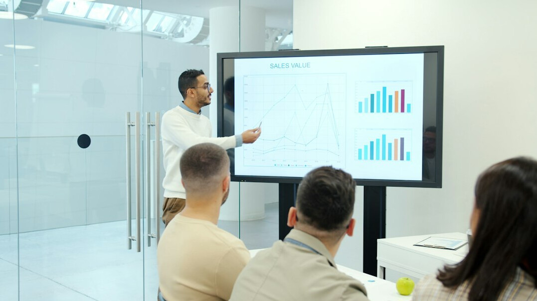 group discussion finance